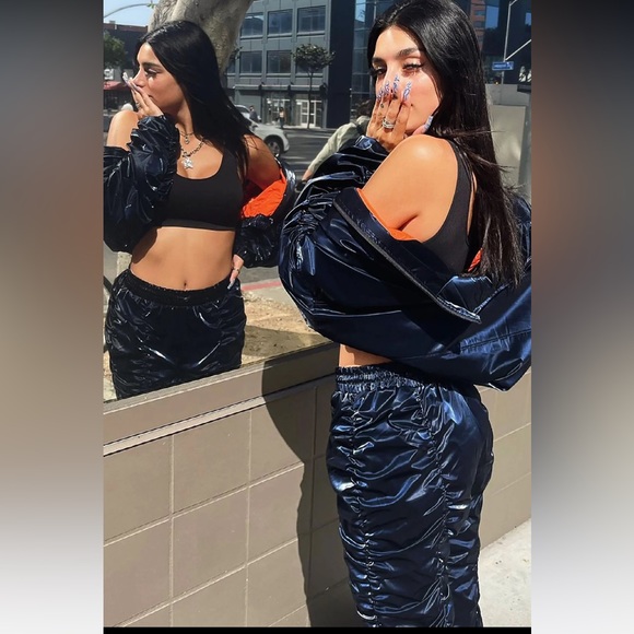 Navy Ruched Jogger Set 🌟 - Picture 2 of 6